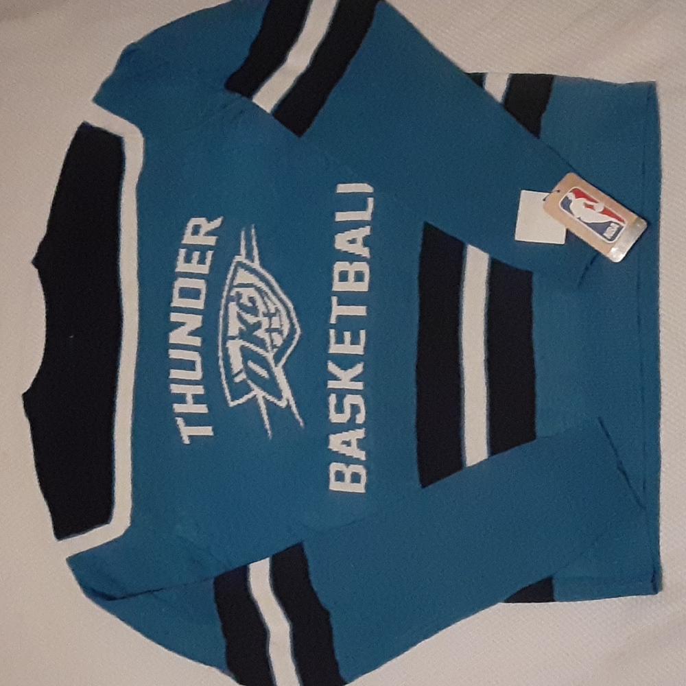 OKLAHOMA CITY THUNDER SWEATER - Picture 2 of 4